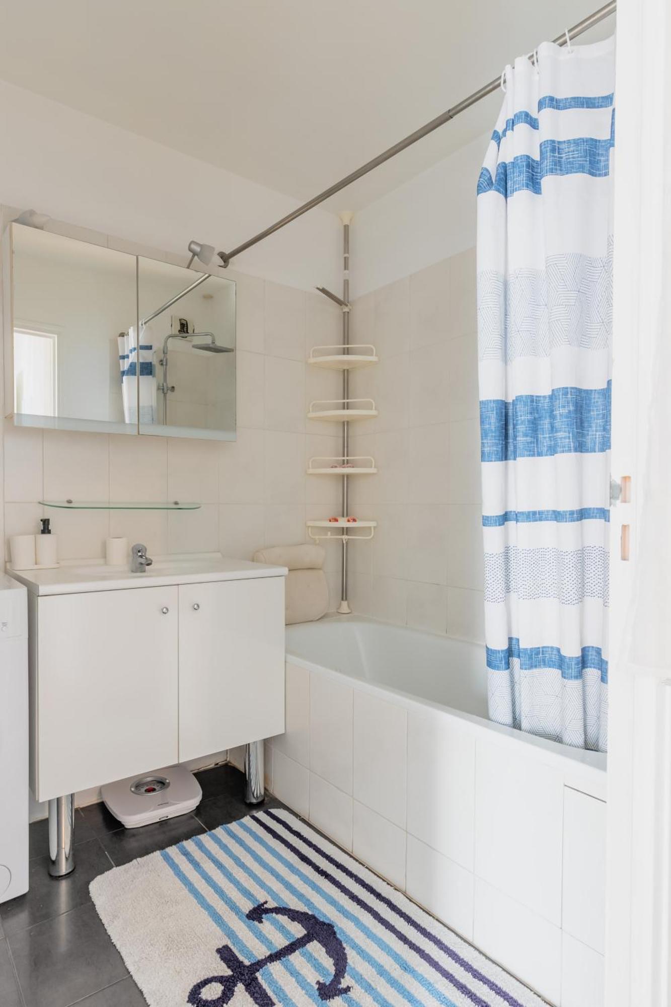 Transports, Parking, A/C & Equipped For Long Stays Saint-Ouen  Eksteriør bilde
